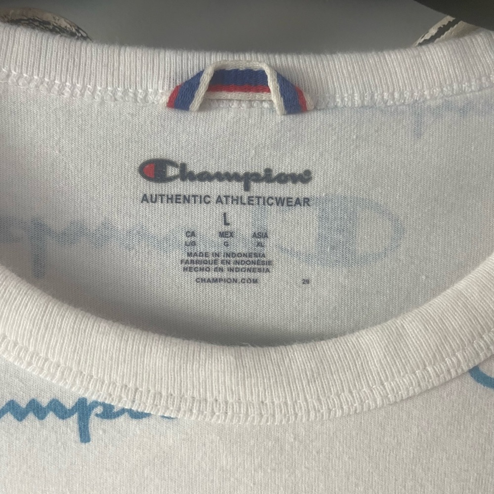 Champion T-shirt - Picture 3 of 4